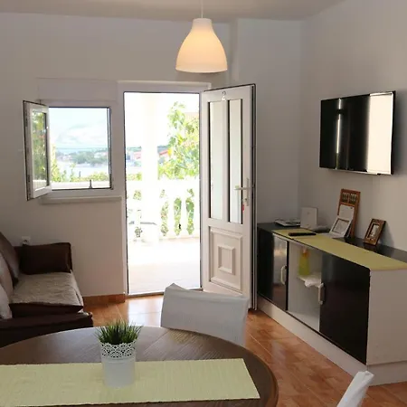 Nadenic Appartement *