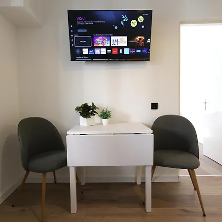 Apartament Nadenic *
